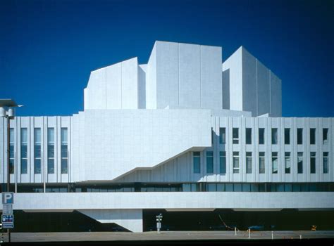 finlandia hall designer alvar